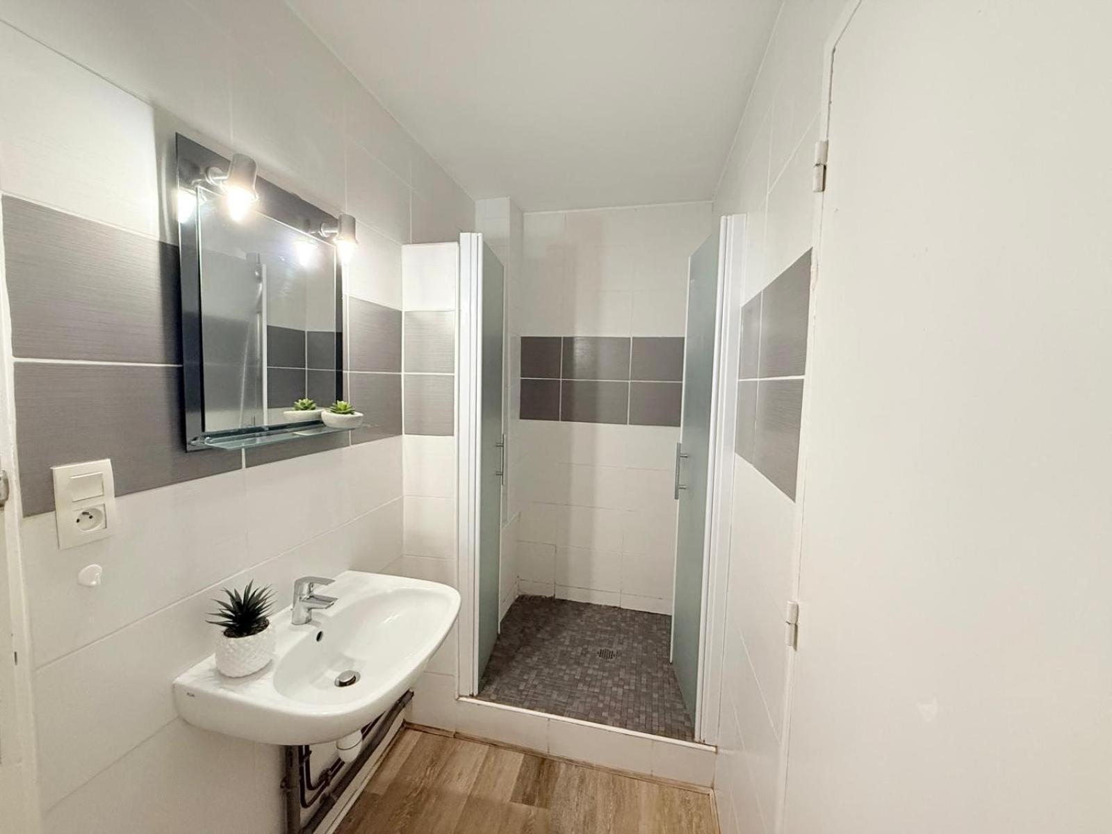Apartment Cosy Ange 3ch - Place Verdun & Garage & Balcon *